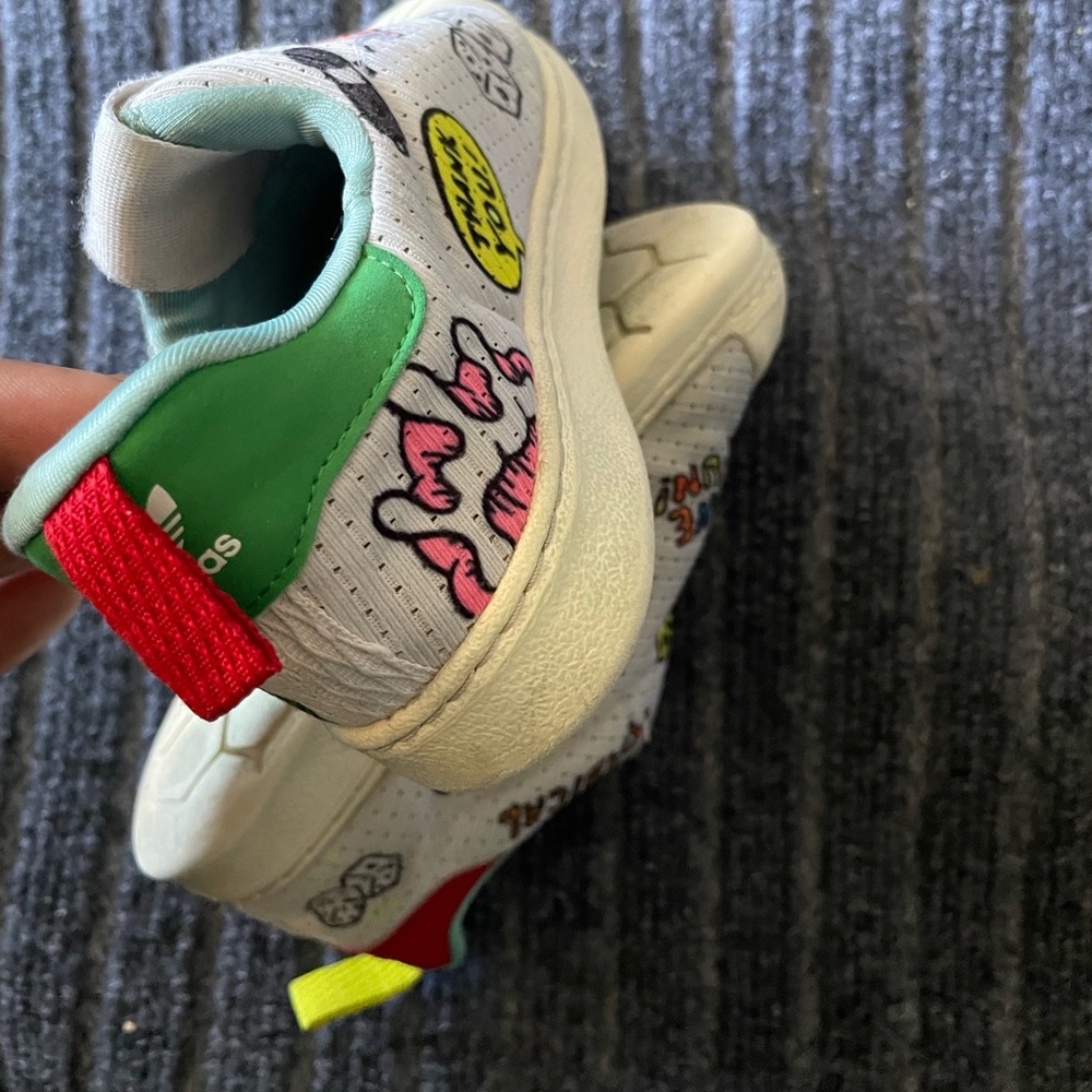 Kids Adidas tennis shoes